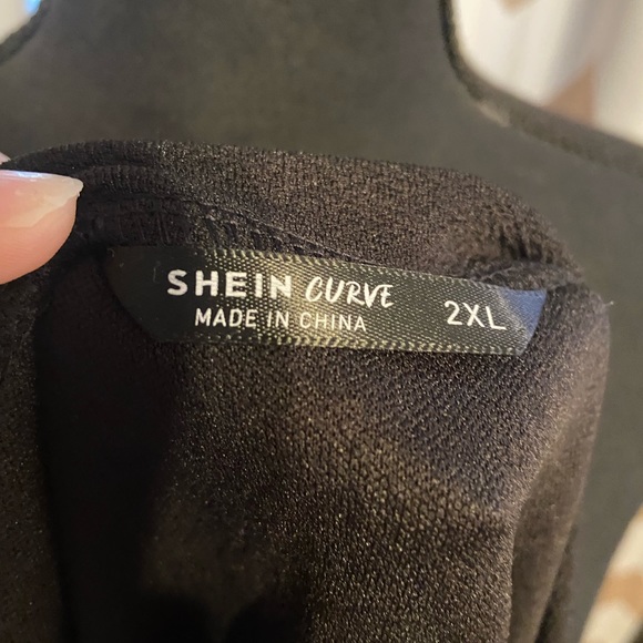 NWOT SHEIN Curve 2xl long floral sleeve top - Picture 5 of 10